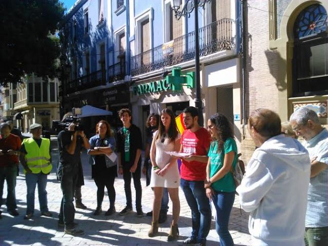 Más de un centenar de aguileños reivindican pan, trabajo, techo y dignidad - 5, Foto 5