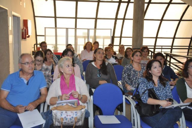 El programa de Escuela de Padres y Madres comienza el curso con reuniones formativas - 2, Foto 2