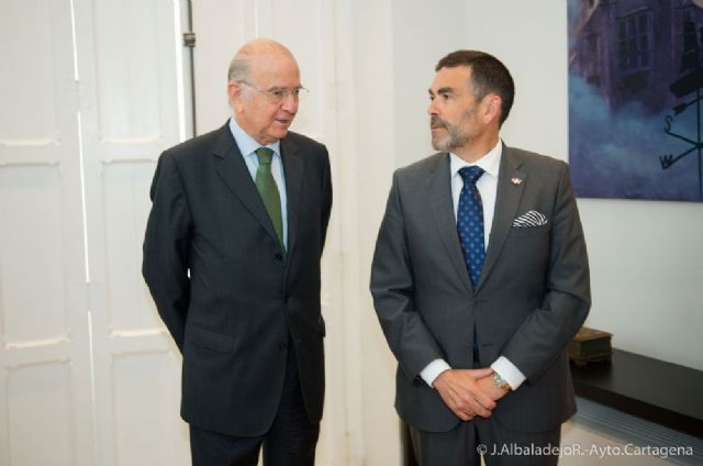 La Fundación Cajamurcia-BMN aporta 25 mil euros para el programa municipal de mayores - 1, Foto 1