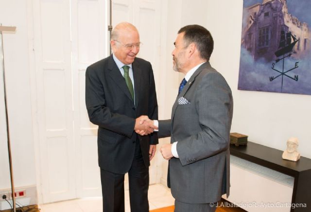 La Fundación Cajamurcia-BMN aporta 25 mil euros para el programa municipal de mayores - 4, Foto 4