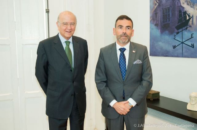 La Fundación Cajamurcia-BMN aporta 25 mil euros para el programa municipal de mayores - 5, Foto 5