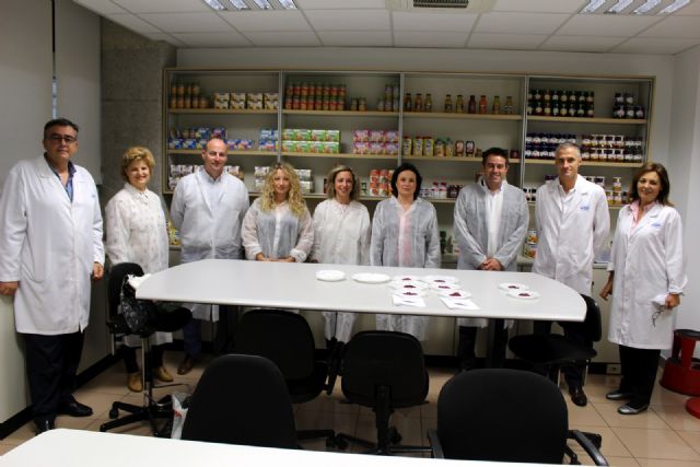 El Alcalde de Alcantarilla, Joaquín Buendía, visita Hero España, empresa líder nacional en alimentación infantil - 2, Foto 2