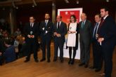 Teresa Olivares (Tutete) recibe el premio que le acredita como joven empresaria del año