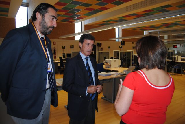 La Oficina de Extranjería de la Delegación del Gobierno ha tramitado cerca de 18.000 solicitudes hasta el 30 de septiembre - 2, Foto 2