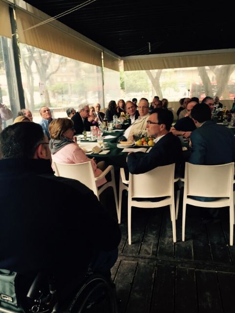 El Alcalde desayuna con vecinos para tratar asuntos estratégicos para el municipio - 1, Foto 1