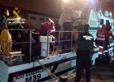 La Guardia Civil intercepta tres pateras y 42 inmigrantes en la costa de la Regin