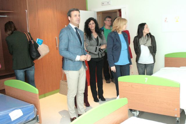 La consejeria de Familia e Igualdad de Oportunidades destina 400.000 euros a la apertura de la residencia de AMPY en Yecla - 2, Foto 2