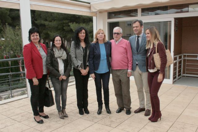 La consejeria de Familia e Igualdad de Oportunidades destina 400.000 euros a la apertura de la residencia de AMPY en Yecla - 3, Foto 3