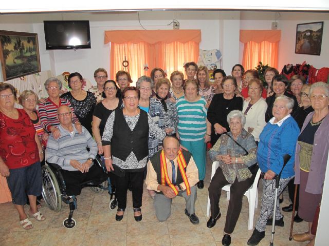 Los mayores de la barriada Virgen de la Caridad celebran su Semana Cultural - 4, Foto 4