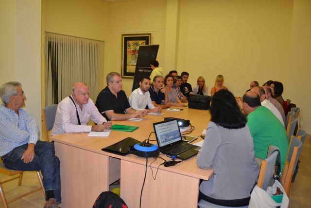 Una cincuentena de personas se dan cita en el acto de Participación Ciudadana para la elaboración de la Estrategia Integrada de Desarrollo Urbano Sostenible de Águilas - 1, Foto 1