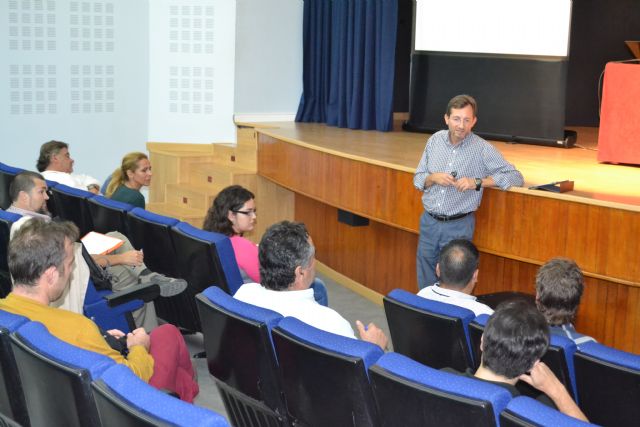 Una cincuentena de personas se dan cita en el acto de Participación Ciudadana para la elaboración de la Estrategia Integrada de Desarrollo Urbano Sostenible de Águilas - 2, Foto 2