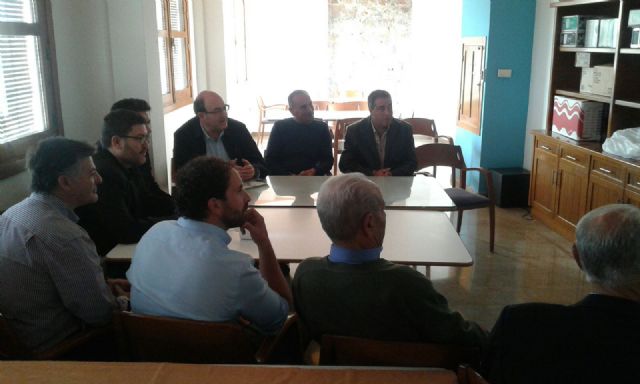 El presidente y varios directivos de FAPEN se reunen con el portavoz parlamentario de Ciudadanos, Miguel Sanchez, Foto 2