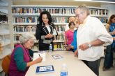 La escritora Merce Sanchiz presenta 'La Casa de los Secretos' en la biblioteca de Puerto de Mazarrn