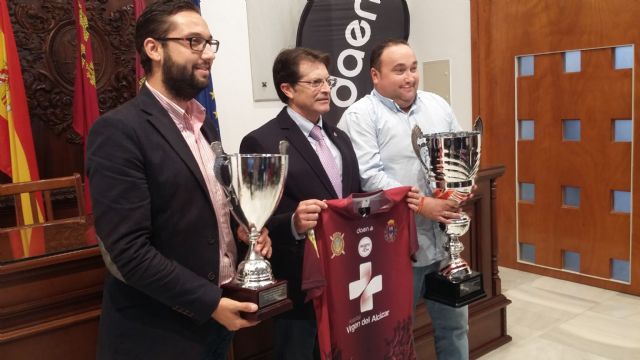 El Alcalde recibe al Lorca Deportiva para felicitarle por su victoria en la Copa Federacin, Foto 1