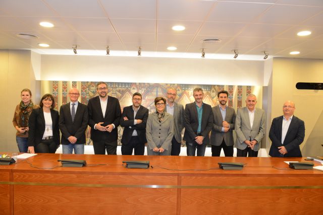 La presidenta de la Asamblea augura velocidad de crucero en los trabajos de la comisión de reforma del Estatuto de Autonomía - 1, Foto 1