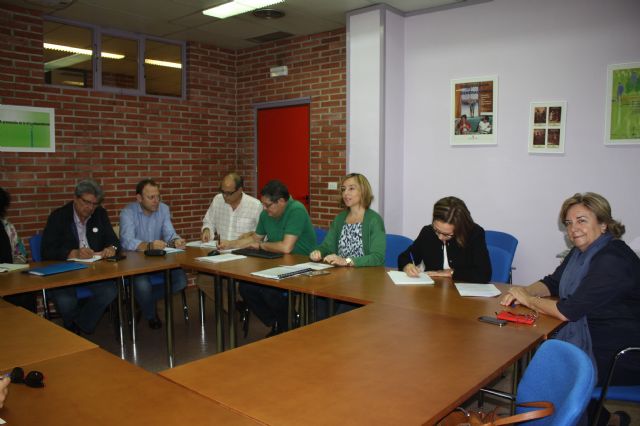 Derechos Sociales inicia los trabajos con organizaciones del tercer sector  para constituir la Mesa para la Inclusión Social - 1, Foto 1