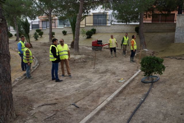 Arrancan las obras para completar la remodelación del Parque de la Constitución de Ceutí - 1, Foto 1