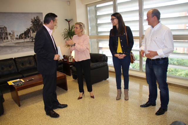 El agua y los espacios naturales centran el primer encuentro entre el Gobierno local y la consejera de Medio Ambiente, Foto 2