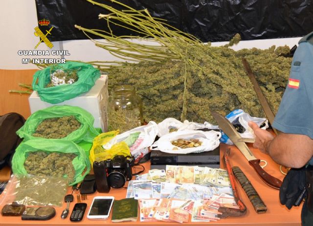 La Guardia Civil desmantela de nuevo un punto de distribución de drogas en Las Torres de Cotillas - 3, Foto 3