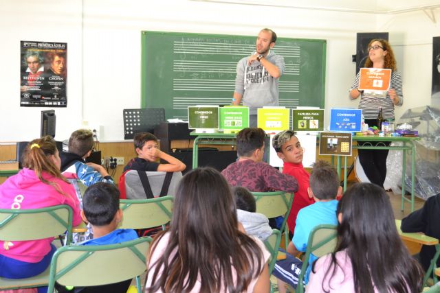 Reducir, reciclar y reutilizar son los objetivos de la nueva campaña de concienciación escolar puesta en marcha por el Ayuntamiento - 2, Foto 2