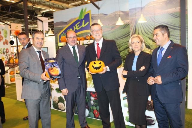 El Ejecutivo murciano trabaja con el sector hortofrutícola regional para ampliar el número de países a los que exporta - 1, Foto 1