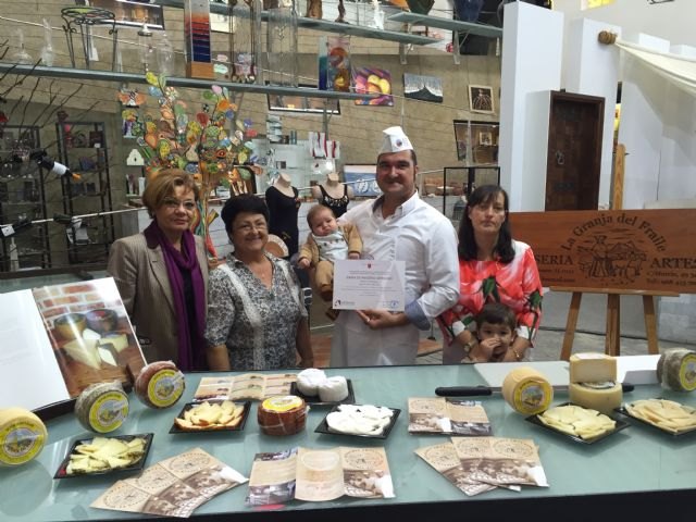 El quesero aguileño Félix Cano recibe la Carta de Maestro Artesano - 1, Foto 1