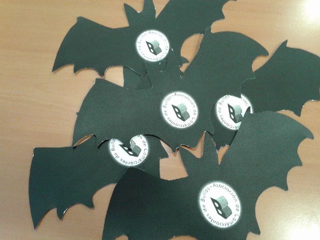 Atrapa al murciélago y llévate premios y descuentos en tus compras en Bullas por Halloween - 1, Foto 1