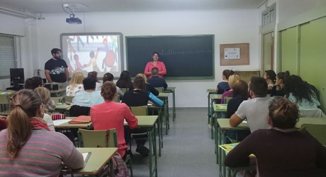 Más cursos homologados y formación práctica en el arranque de curso de la Universidad Popular - 2, Foto 2