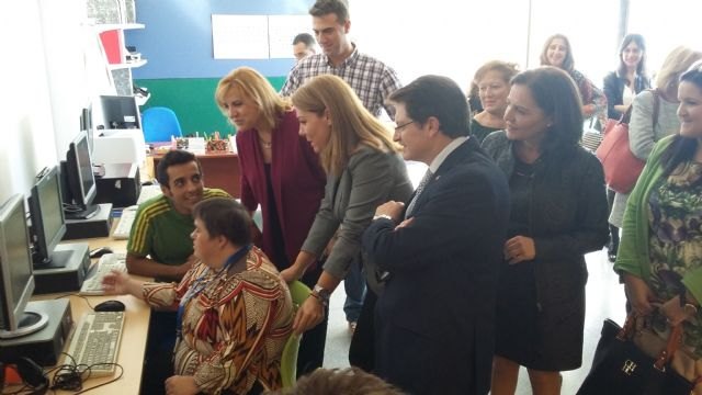 La Consejería de Familia destina este año un millón de euros a mejorar la autonomía de las personas con discapacidad intelectual de Lorca - 1, Foto 1