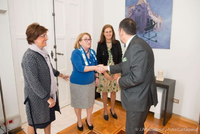 El alcalde y la vicealcaldesa reciben a la directiva de la Academia de Farmacia - 3, Foto 3