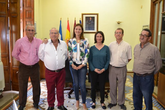 Funcionarios jubilados - 1, Foto 1