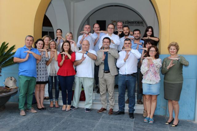 La Corporación Municipal del Ayuntamiento de Alcantarilla muestra su apoyo a las Víctimas de la Talidomida - 1, Foto 1