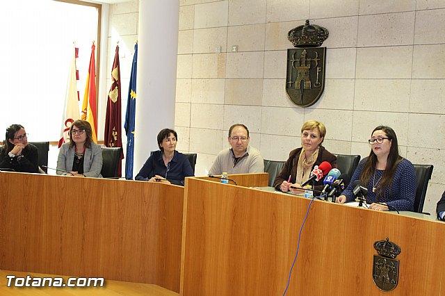 El Ayuntamiento agradece a las dos jvenes europeas la labor y profesionalidad durante sus prcticas laborales formativas en el marco del 