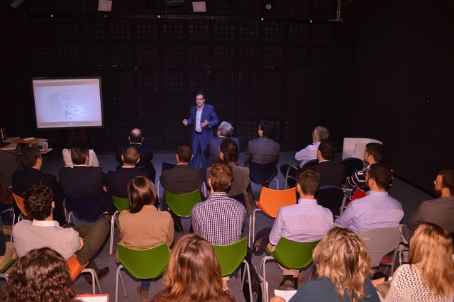 Los estudiantes de la Cátedra de Hidrogea presentan la evolución de sus proyectos de investigación - 2, Foto 2