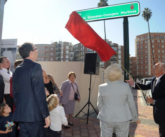 Una calle del centro de Murcia lleva desde hoy el nombre de Antonio González-Conejero - 1, Foto 1