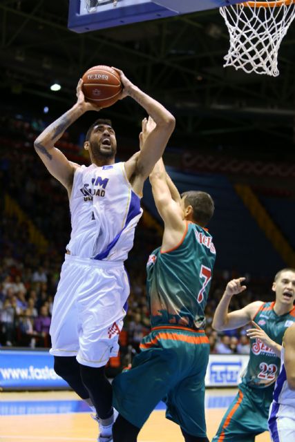 Campazzo catapultó a los suyos en los instantes finales para vencer por 85-90 - 3, Foto 3