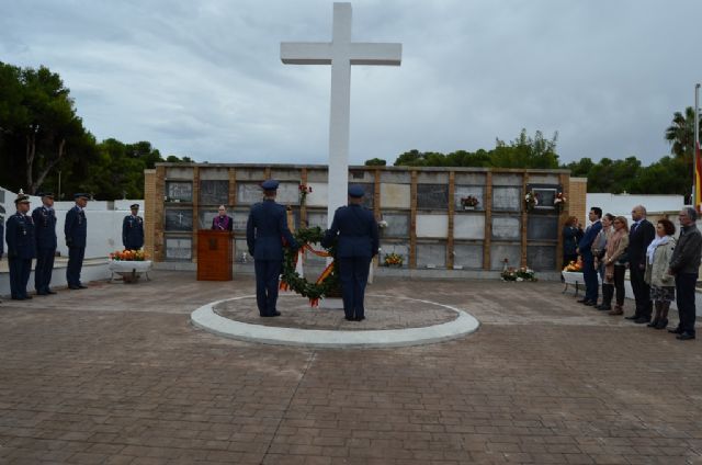 La AGA conmemora el Día de los Caídos por la Patria en el cementerio de San Javier - 1, Foto 1