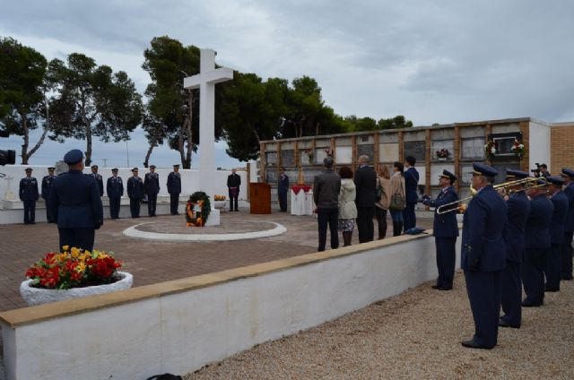 La AGA conmemora el Día de los Caídos por la Patria en el cementerio de San Javier - 3, Foto 3