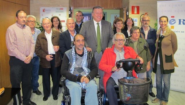 Fomento y el Comité de Personas con Discapacidad de la Región trabajan para que la futura ley de accesibilidad tenga un carácter transversal - 1, Foto 1
