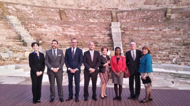 José López recibe al embajador de Estados Unidos, James Costos - 2, Foto 2
