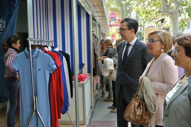 Más de 100.000 personas visitarán hasta el domingo la nueva edición de la Feria Outlet Murcia - 2, Foto 2