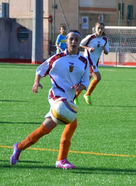 Marta Ponce, futbolista de Ceutí, a la selección española sub-16 - 1, Foto 1