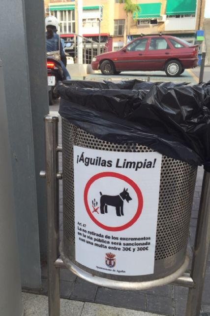 El Ayuntamiento refuerza las tareas de vigilancia y control contra las personas que no retiren los excrementos de sus mascotas de la vía pública - 1, Foto 1