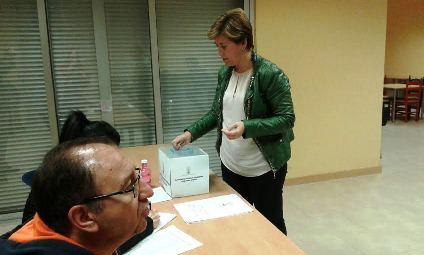 Se ratifica el nombramiento de las alcaldesas-pedneas de Las Viñas-Carivete, La Huerta y Lbor - 2