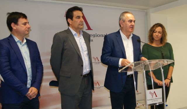 González Tovar reclama en la Asamblea la derogación de la reforma laboral porque devalúa el trabajo, los salarios y los derechos de los trabajadores - 1, Foto 1