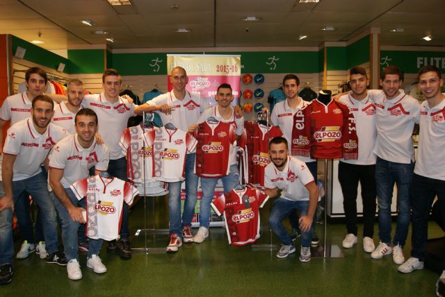 ElPozo Murcia luce en El Corte Inglés de Gran Vía Murcia - 1, Foto 1