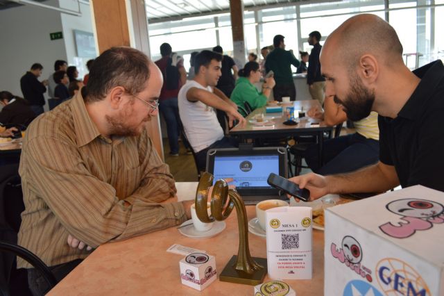 Premiados dos exalumnos de la UPCT por su red social para compartir mesa y hacer pedidos en hostelería - 2, Foto 2
