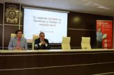 Ms de cien personas asisten a un taller para aprender a rentabilizar la presencia de sus negocios en facebook y twitter