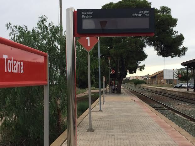 El Consistorio totanero se adhiere al compromiso regional para la inmediata llegada del AVE a la Región de Murcia, Foto 1