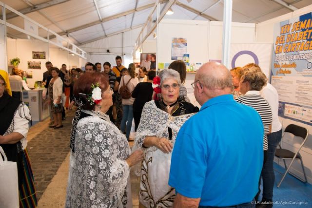 Mayores y discapacitados toman la explanada del Puerto - 5, Foto 5